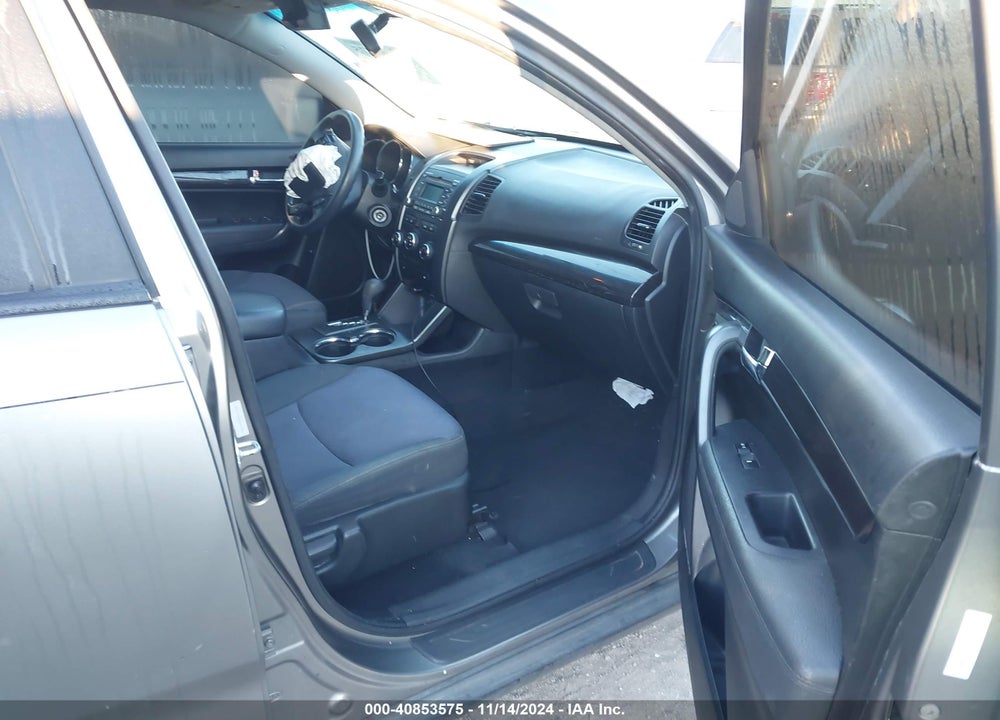 2012 KIA SORENTO LX VIN: 5XYKT3A69CG254843