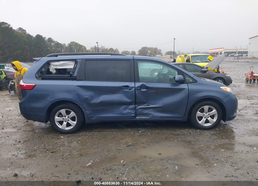 2016 TOYOTA SIENNA LE 8 PASSENGER VIN: 5TDKK3DC2GS724661
