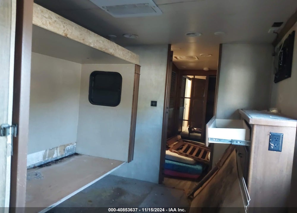 2015 HEARTLAND RV TRAVEL TRAILER VIN: 5SFBG4120FE283777