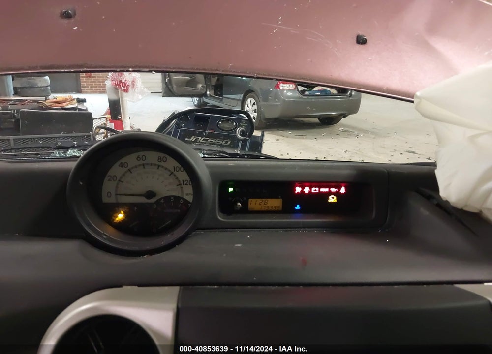 2005 SCION XB VIN: JTLKT324150219773