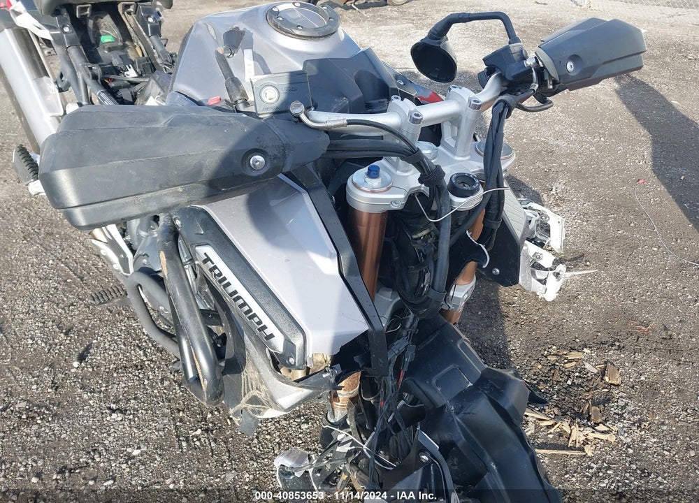 2015 TRIUMPH MOTORCYCLE TIGER EXPLORER VIN: SMTF03XK6FJ672054