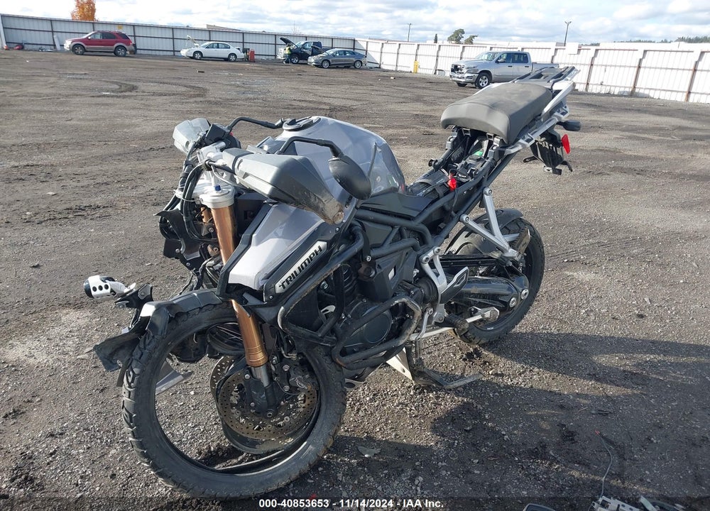 2015 TRIUMPH MOTORCYCLE TIGER EXPLORER VIN: SMTF03XK6FJ672054