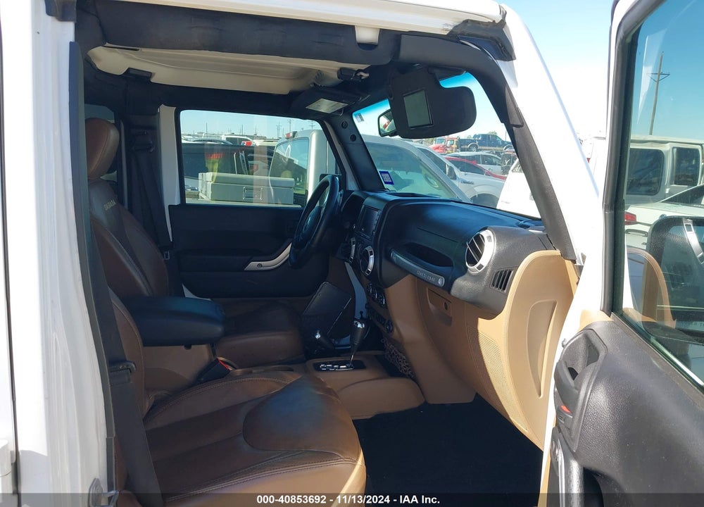 2015 JEEP WRANGLER UNLIMITED SAHARA VIN: 1C4BJWEG9FL614065