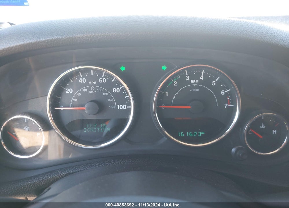 2015 JEEP WRANGLER UNLIMITED SAHARA VIN: 1C4BJWEG9FL614065