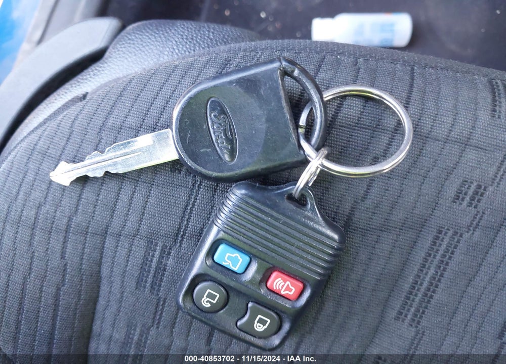 2011 FORD FOCUS SE VIN: 1FAHP3FN1BW100665