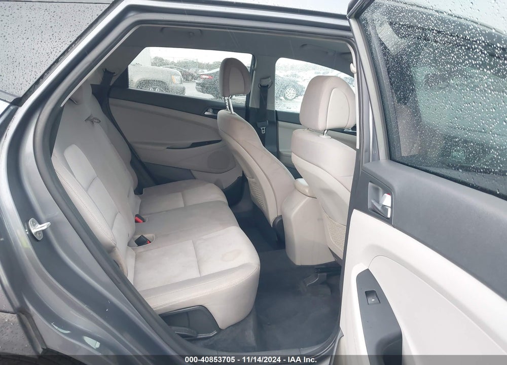 2016 HYUNDAI TUCSON SE VIN: KM8J33A47GU114428