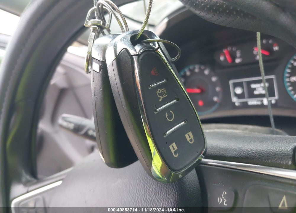 2019 CHEVROLET MALIBU LT VIN: 1G1ZD5ST8KF171653
