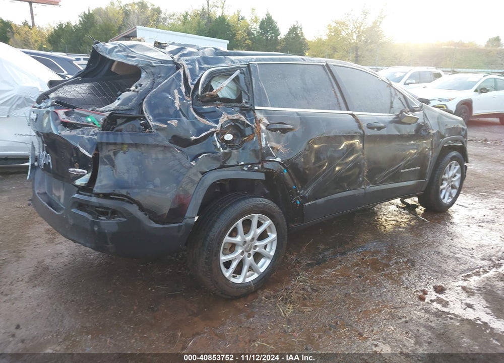 2016 JEEP CHEROKEE LATITUDE VIN: 1C4PJLCB0GW324079