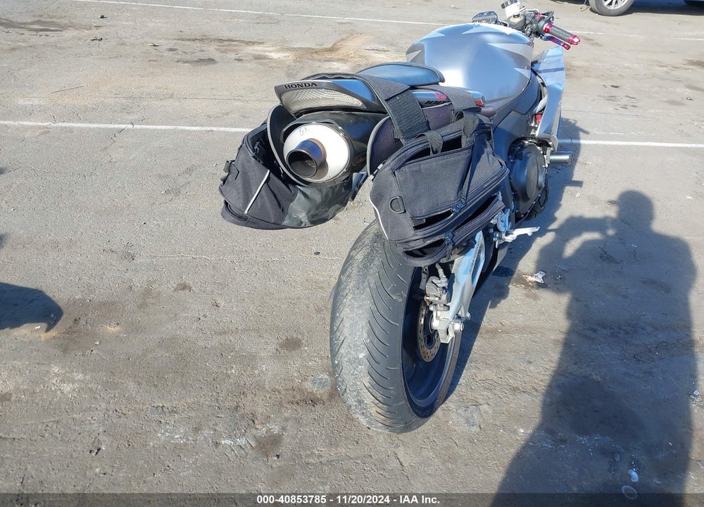 2006 HONDA CBR1000 RR VIN: JH2SC57056M200691