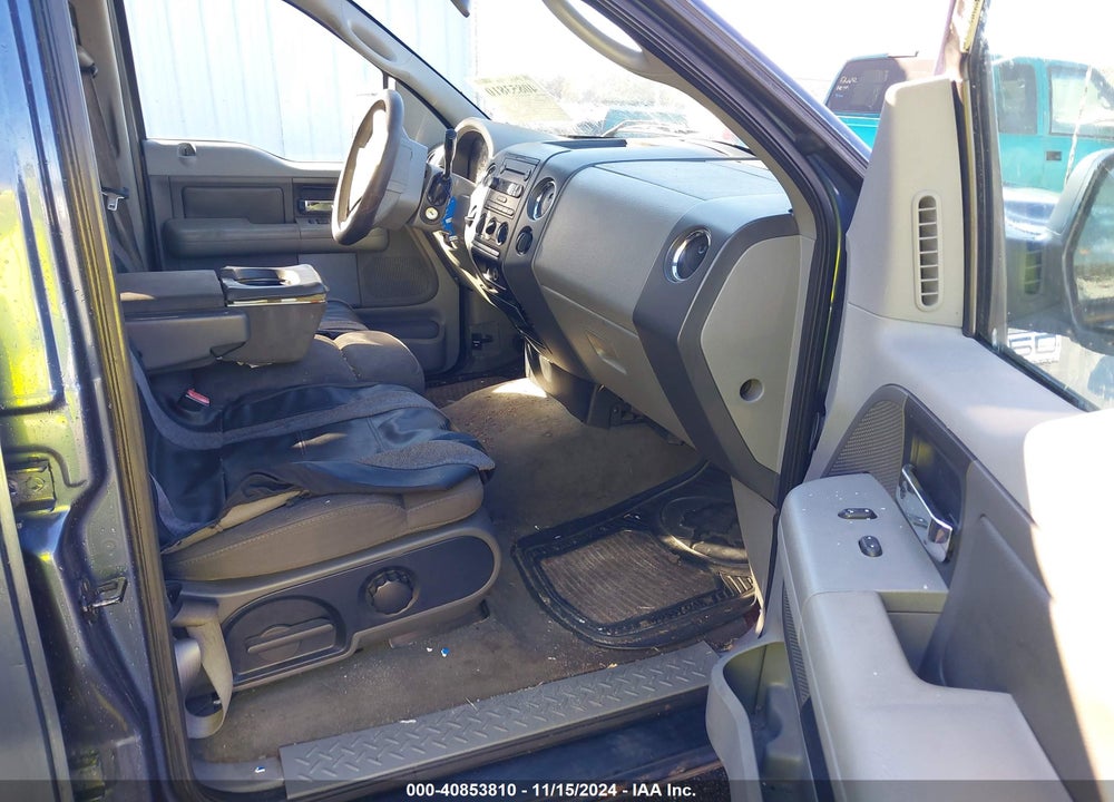 2004 FORD F-150 XLT VIN: 1FTRW12W84KD58552