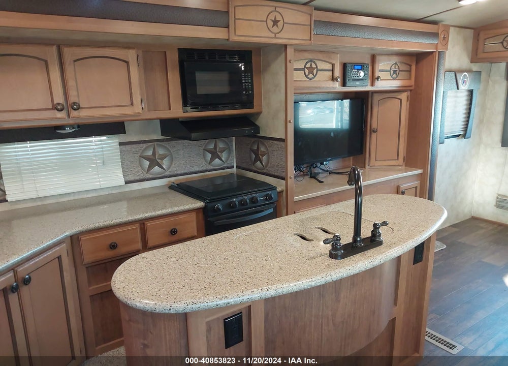 2015 CROSSROADS HILL COUNTRY VIN: 4V0TC3222FB027014