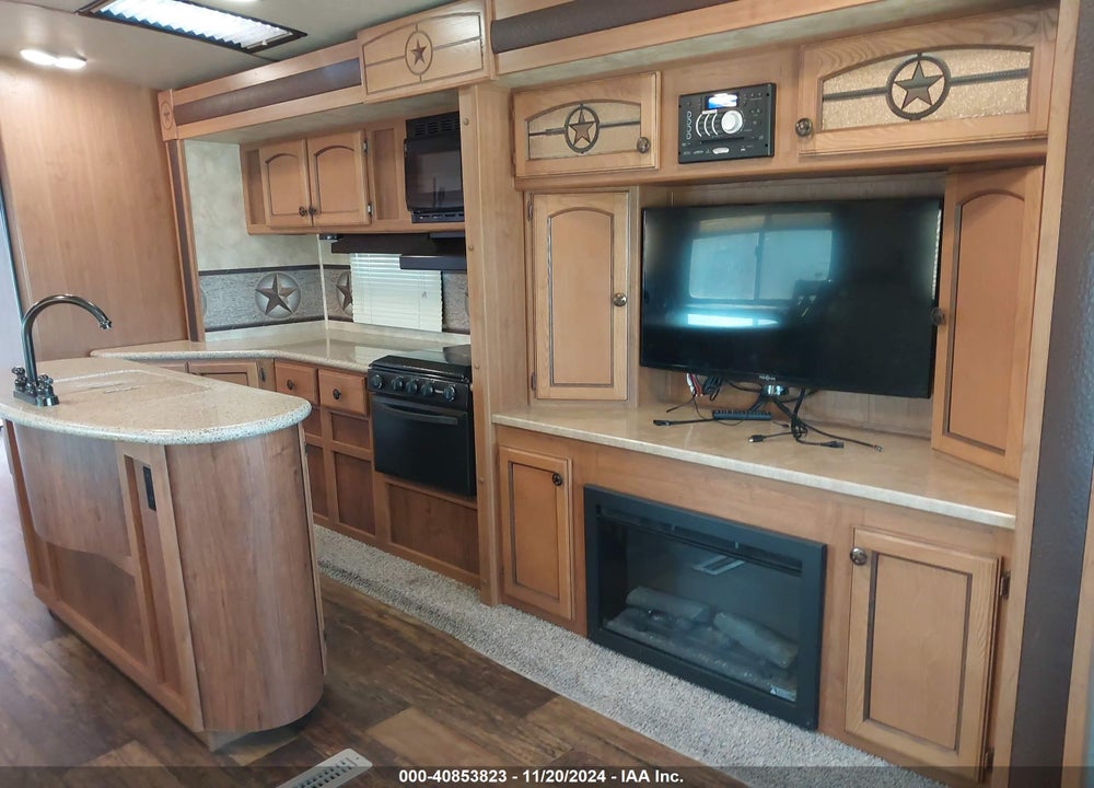 2015 CROSSROADS HILL COUNTRY VIN: 4V0TC3222FB027014