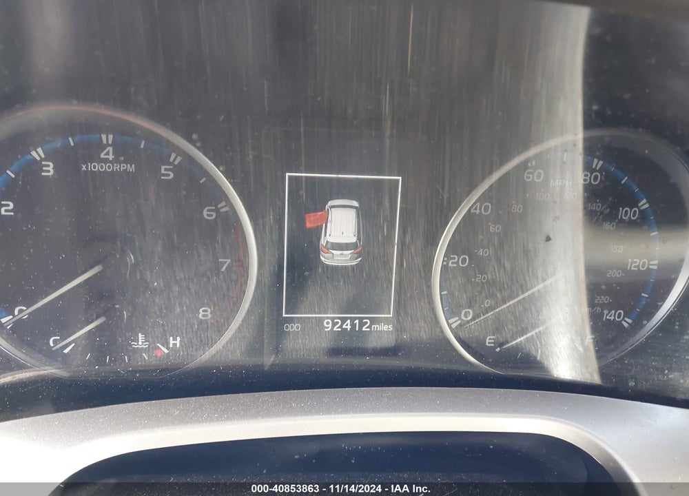 2018 TOYOTA RAV4 ADVENTURE/XLE VIN: JTMRFREV4JJ253493