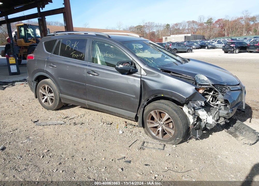 2018 TOYOTA RAV4 ADVENTURE/XLE VIN: JTMRFREV4JJ253493