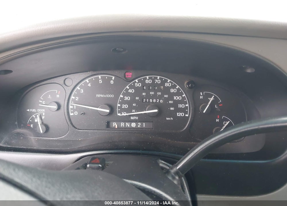 2000 FORD EXPLORER XLT VIN: 1FMZU73E9YZC53610