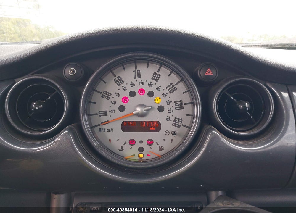 2006 MINI COOPER S VIN: WMWRE33516TL21373