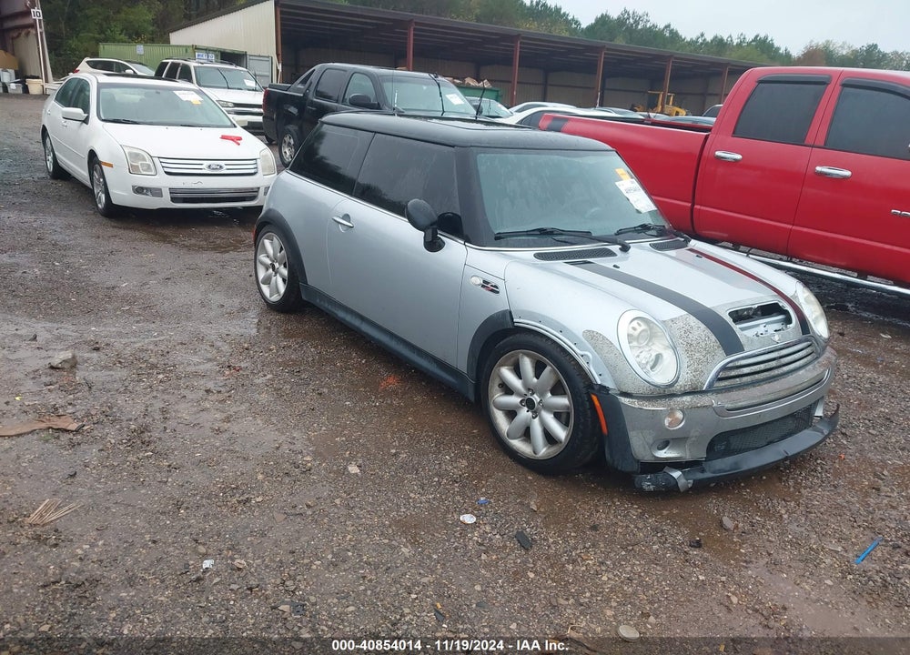 2006 MINI COOPER S VIN: WMWRE33516TL21373