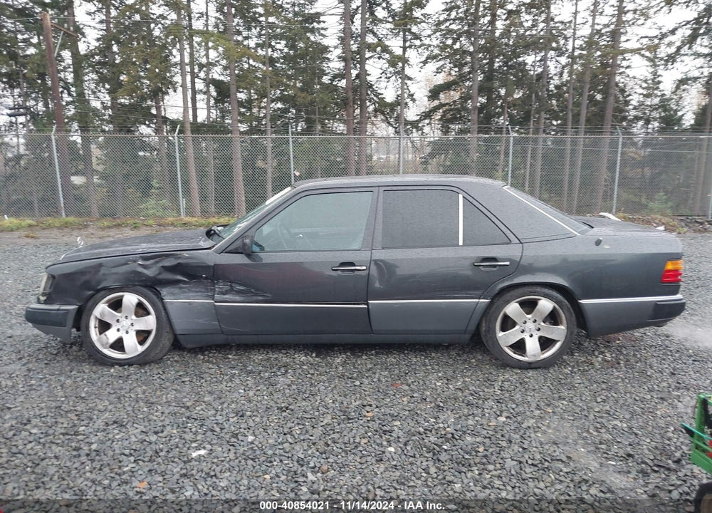 1991 MERCEDES-BENZ 300 E VIN: WDBEA30D5MB291112
