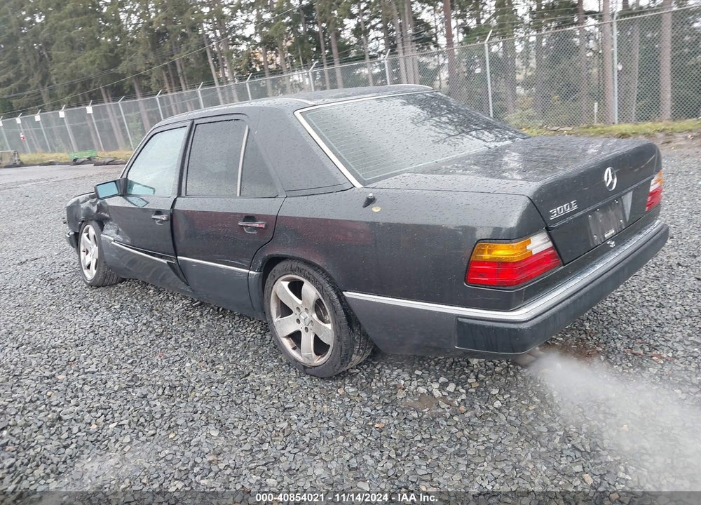 1991 MERCEDES-BENZ 300 E VIN: WDBEA30D5MB291112
