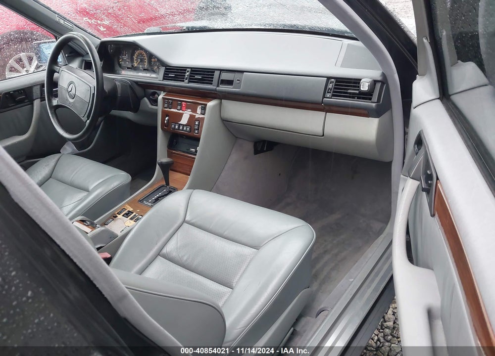 1991 MERCEDES-BENZ 300 E VIN: WDBEA30D5MB291112