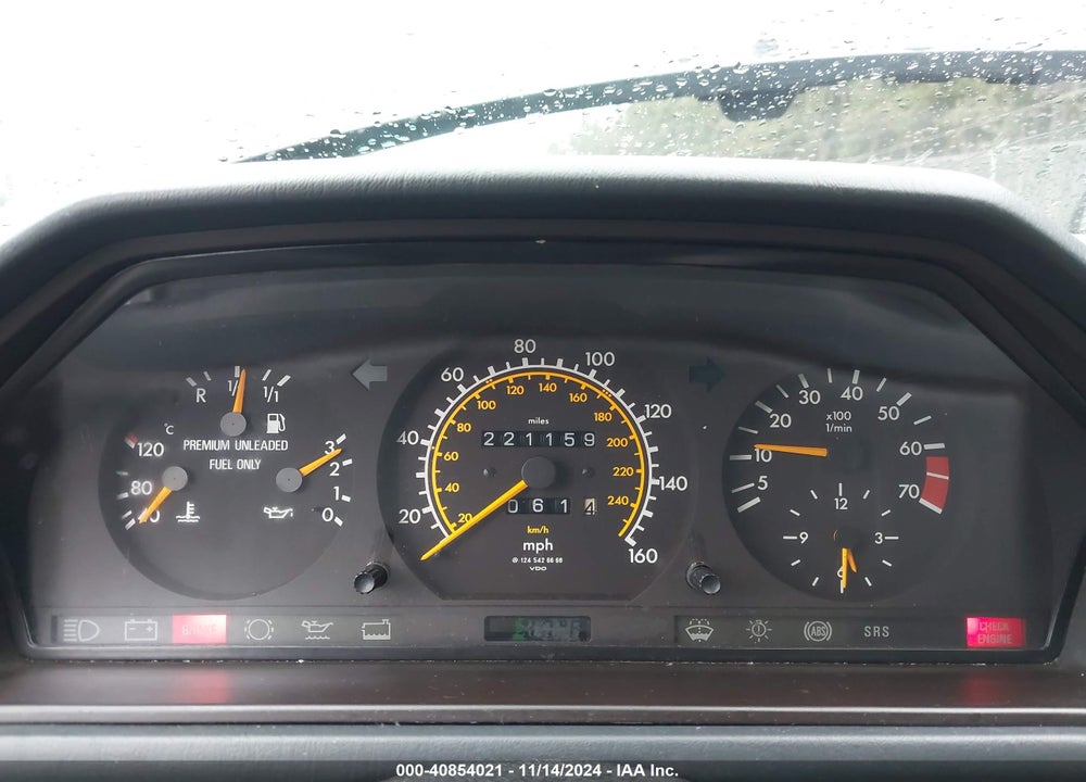 1991 MERCEDES-BENZ 300 E VIN: WDBEA30D5MB291112