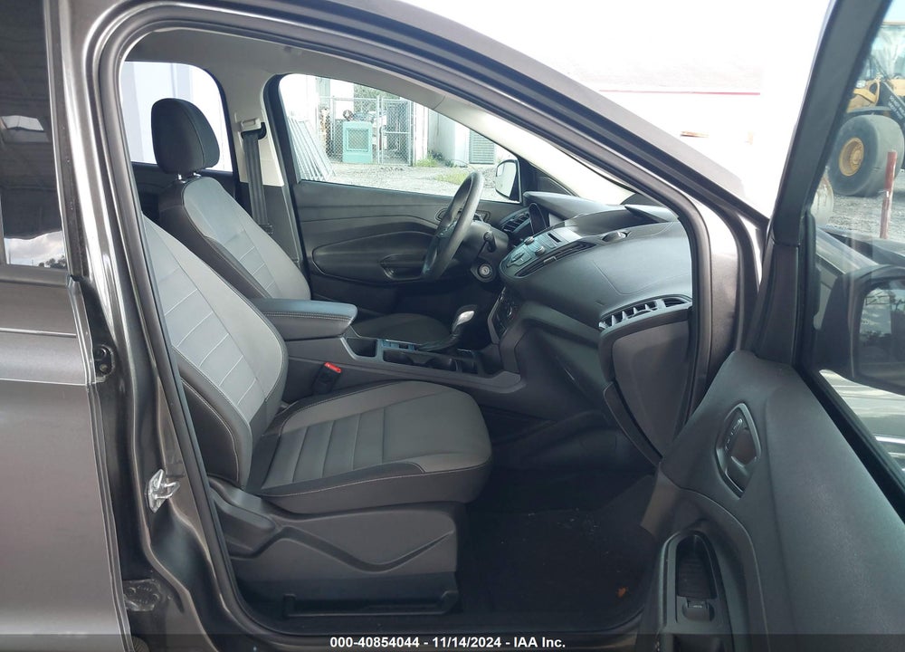 2017 FORD ESCAPE VIN: 1FMCU0F79HUF02723