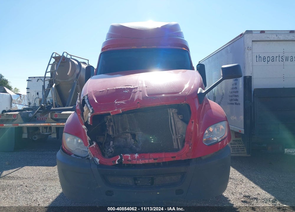 2018 INTERNATIONAL LT VIN: 3HSDZAPR8JN097739
