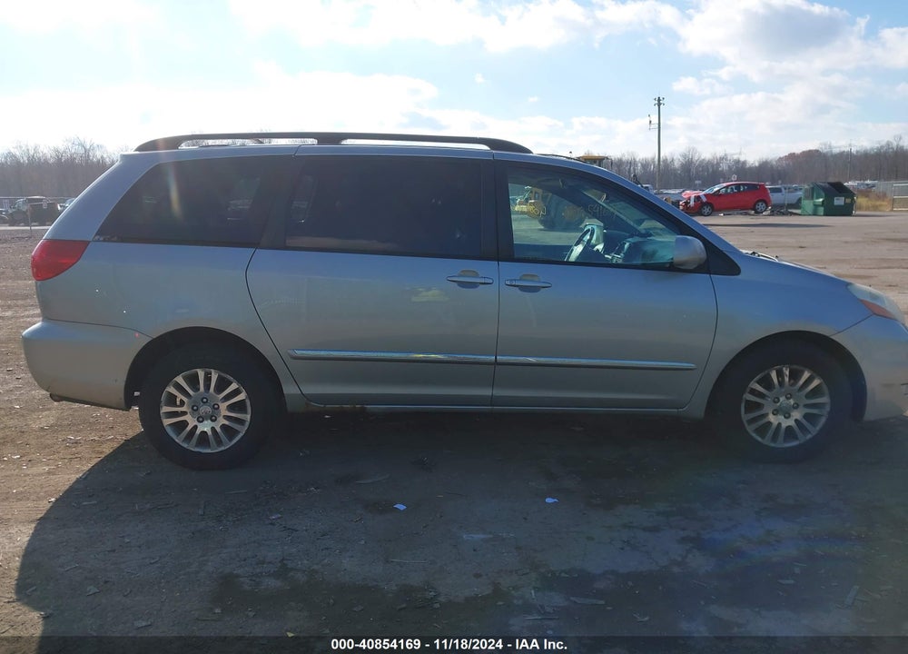 2008 TOYOTA SIENNA XLE/XLE LIMITED VIN: 5TDBK22C68S015908