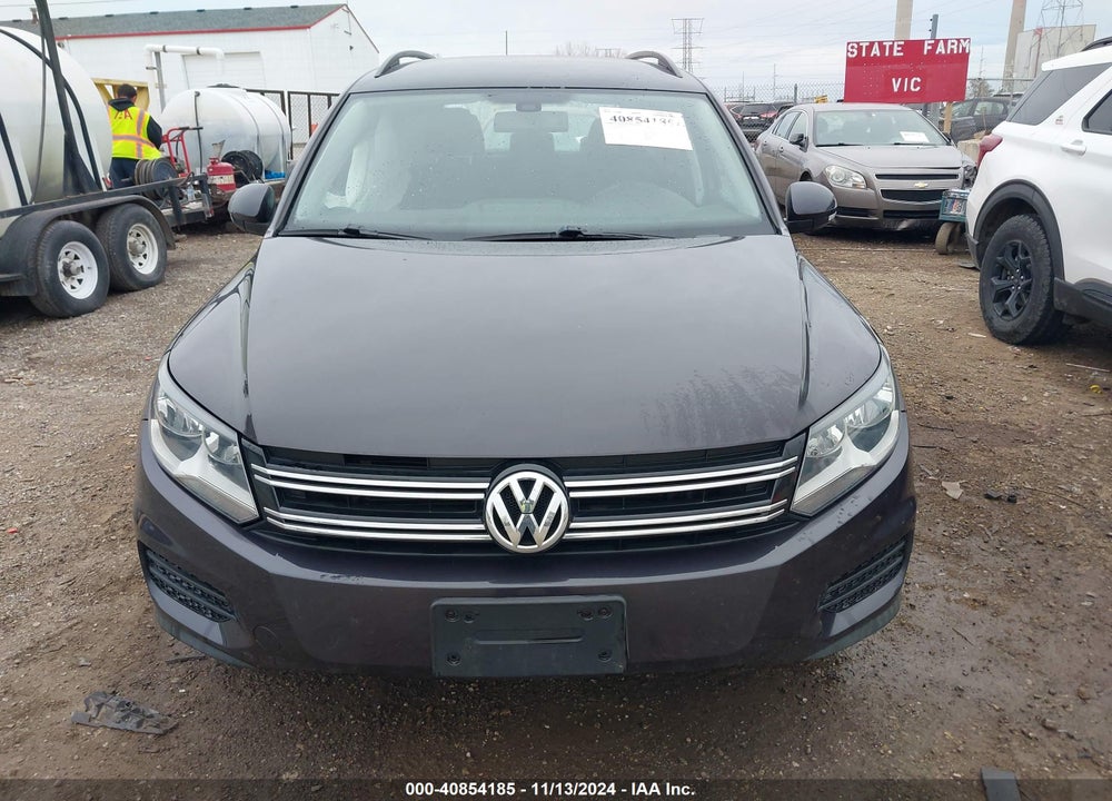 2016 VOLKSWAGEN TIGUAN S VIN: WVGBV7AX5GW592335