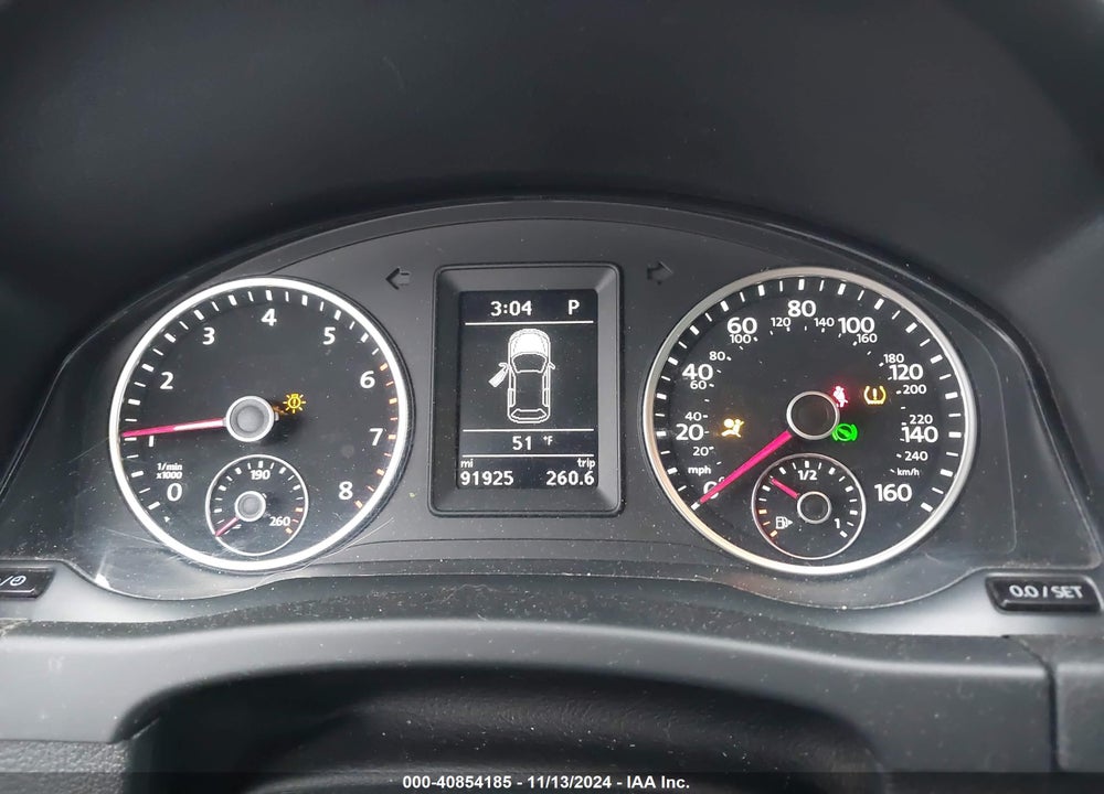 2016 VOLKSWAGEN TIGUAN S VIN: WVGBV7AX5GW592335