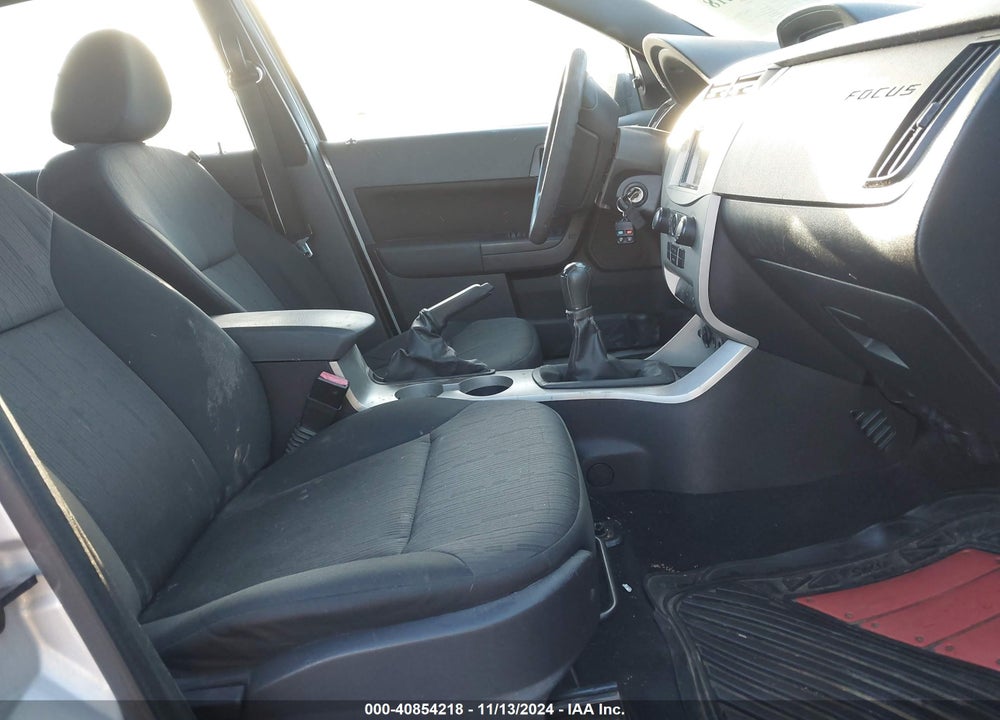 2010 FORD FOCUS SE VIN: 1FAHP3FN8AW198592