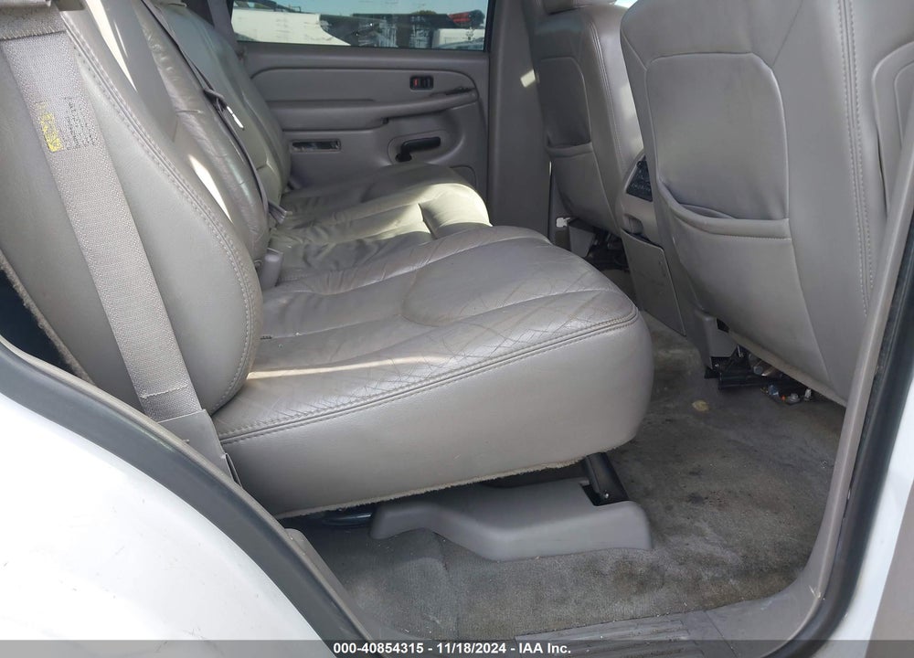 2004 CHEVROLET TAHOE LT VIN: 1GNEK13T14R188063