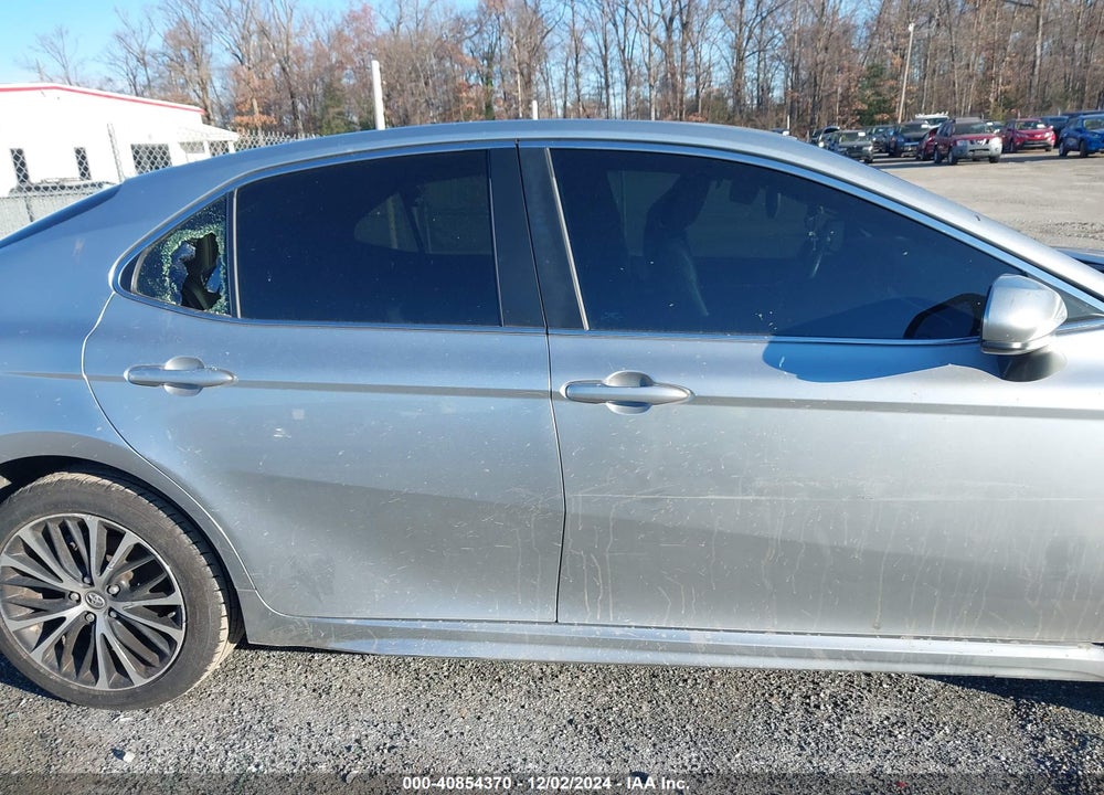 2018 TOYOTA CAMRY SE VIN: JTNB11HK7J3012482