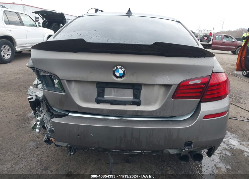 2015 BMW M5 VIN: WBSFV9C57FD594670