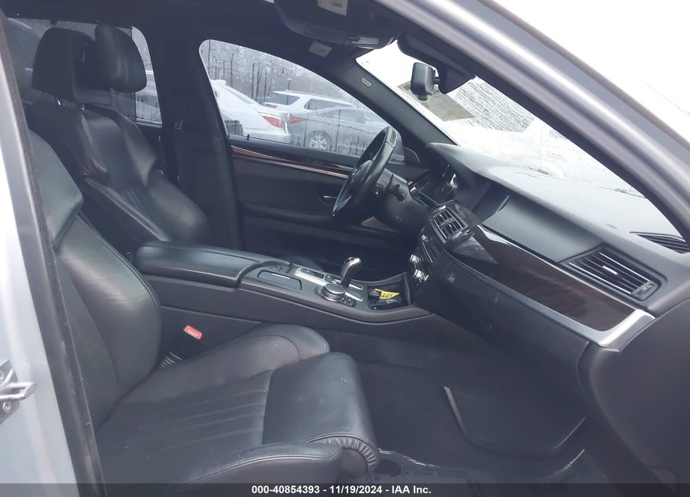 2015 BMW M5 VIN: WBSFV9C57FD594670