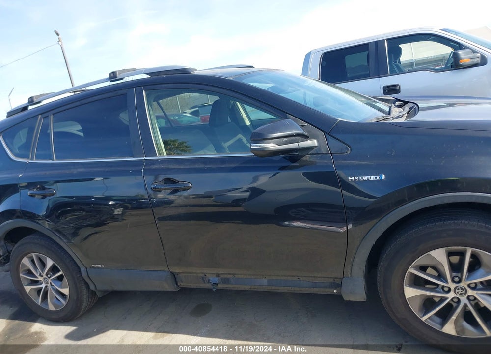 2017 TOYOTA RAV4 HYBRID XLE VIN: JTMRJREV1HD127065