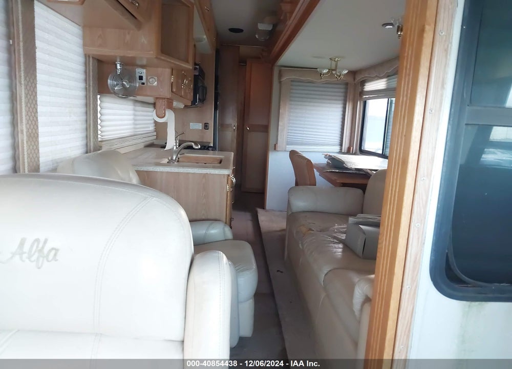 2003 FREIGHTLINER CHASSIS X LINE MOTOR HOME VIN: 4UZAAHAK23CM32782