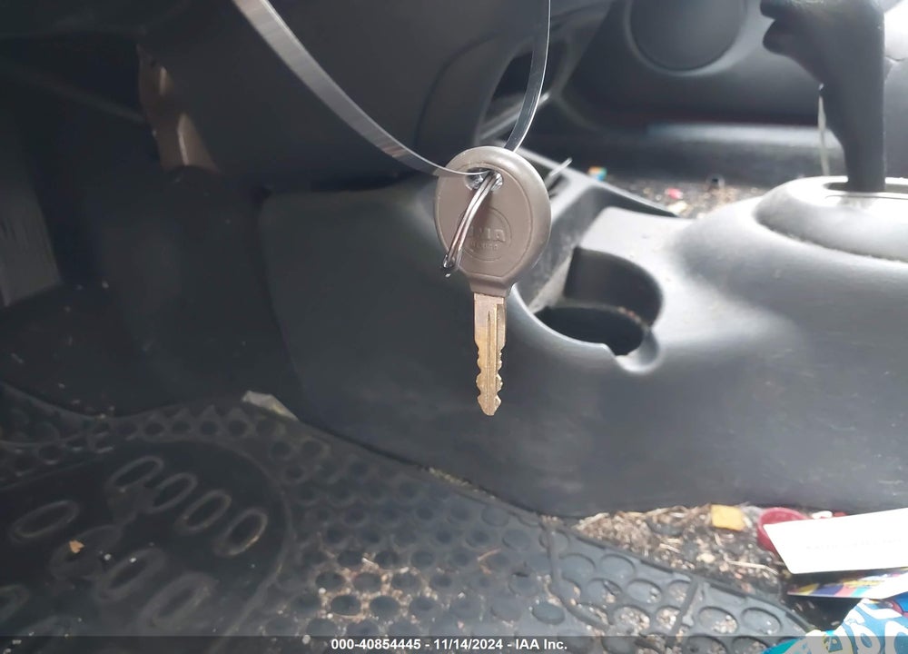 2004 DODGE NEON SE VIN: 1B3ES26C24D558669