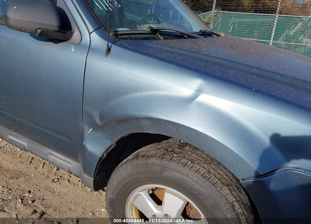2011 FORD ESCAPE XLS VIN: 1FMCU0C70BKC28528