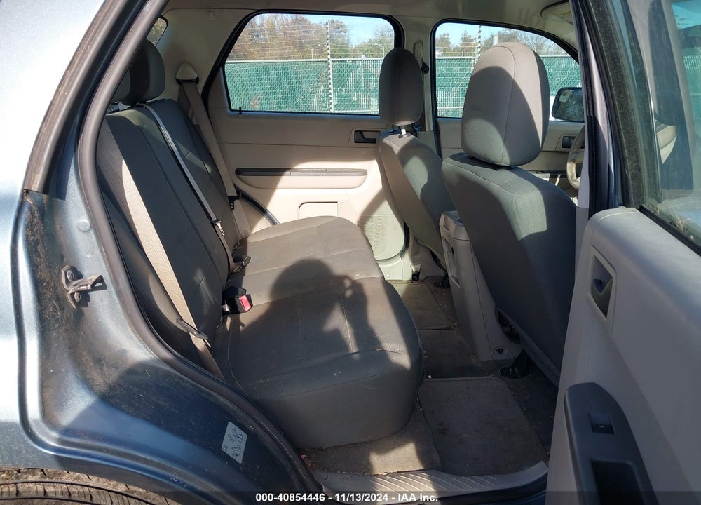 2011 FORD ESCAPE XLS VIN: 1FMCU0C70BKC28528