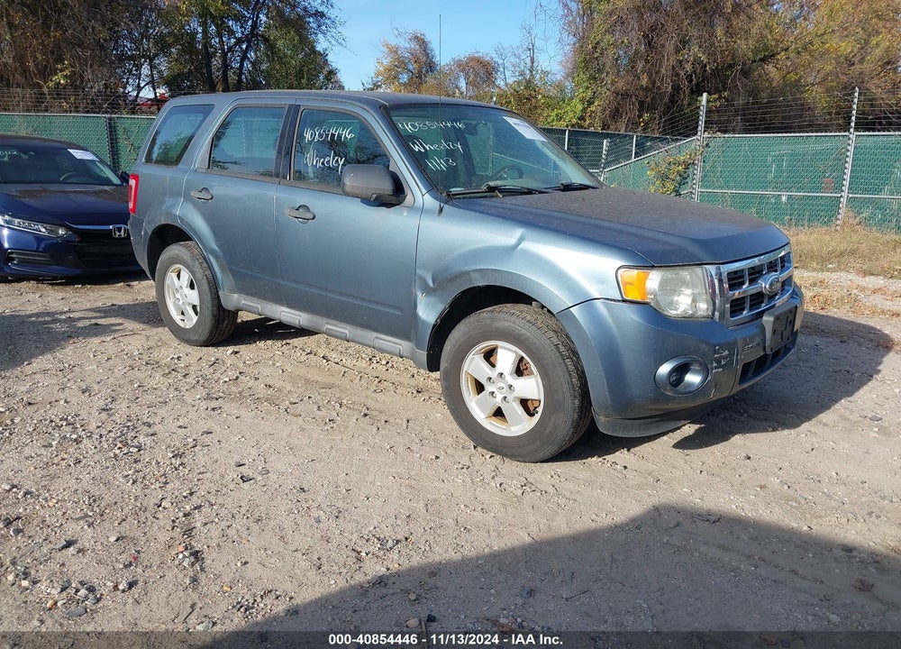 2011 FORD ESCAPE XLS VIN: 1FMCU0C70BKC28528