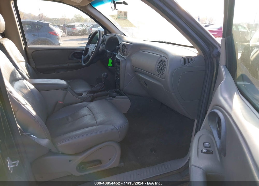 2004 CHEVROLET TRAILBLAZER LS VIN: 1GNDT13S042314938