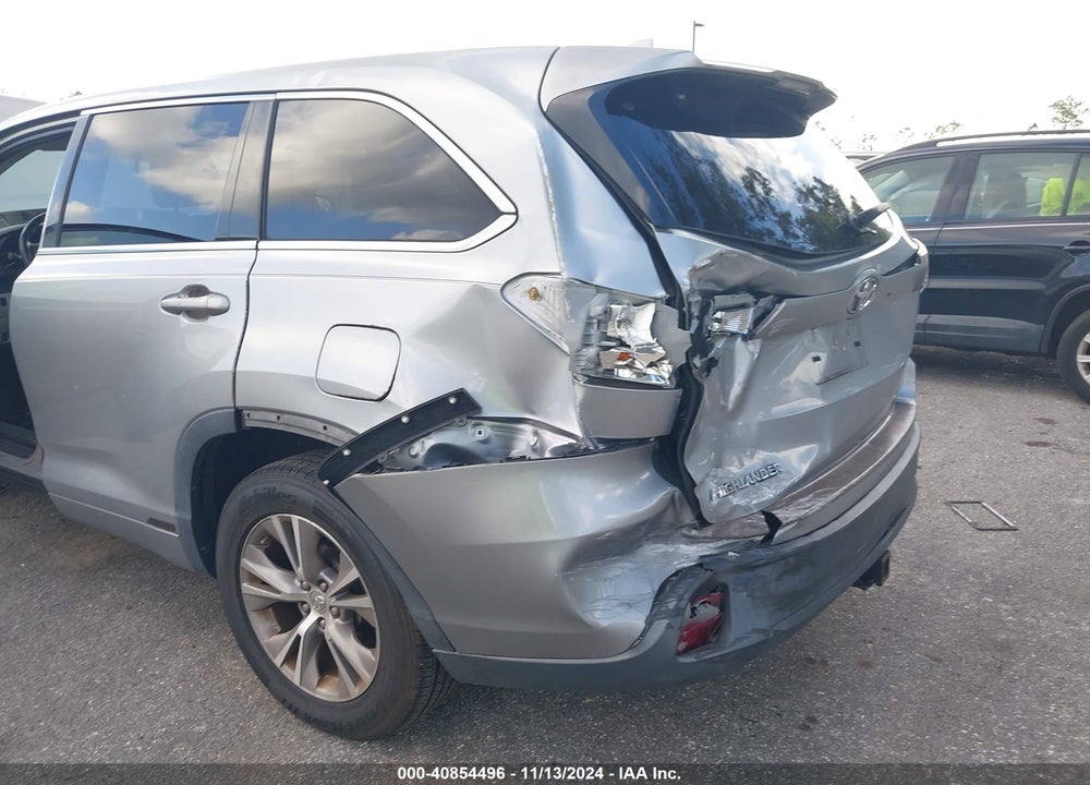 2014 TOYOTA HIGHLANDER LE PLUS/LE PLUS V6 VIN: 5TDZKRFH9ES015054