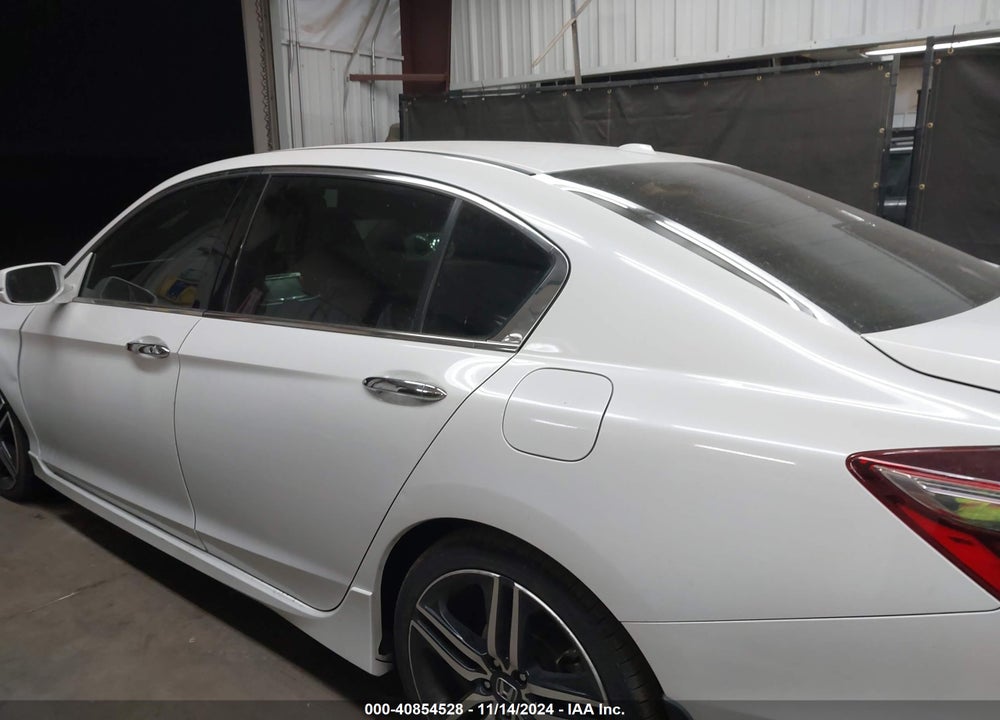 2016 HONDA ACCORD TOURING VIN: 1HGCR3F90GA032463