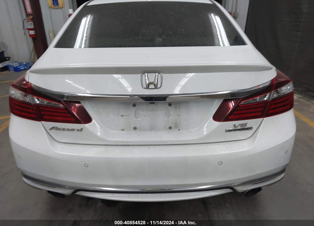 2016 HONDA ACCORD TOURING VIN: 1HGCR3F90GA032463