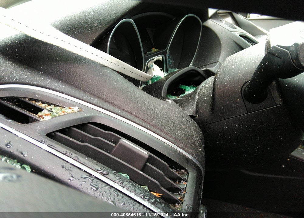 2012 FORD FOCUS TITANIUM VIN: 1FAHP3N20CL266833