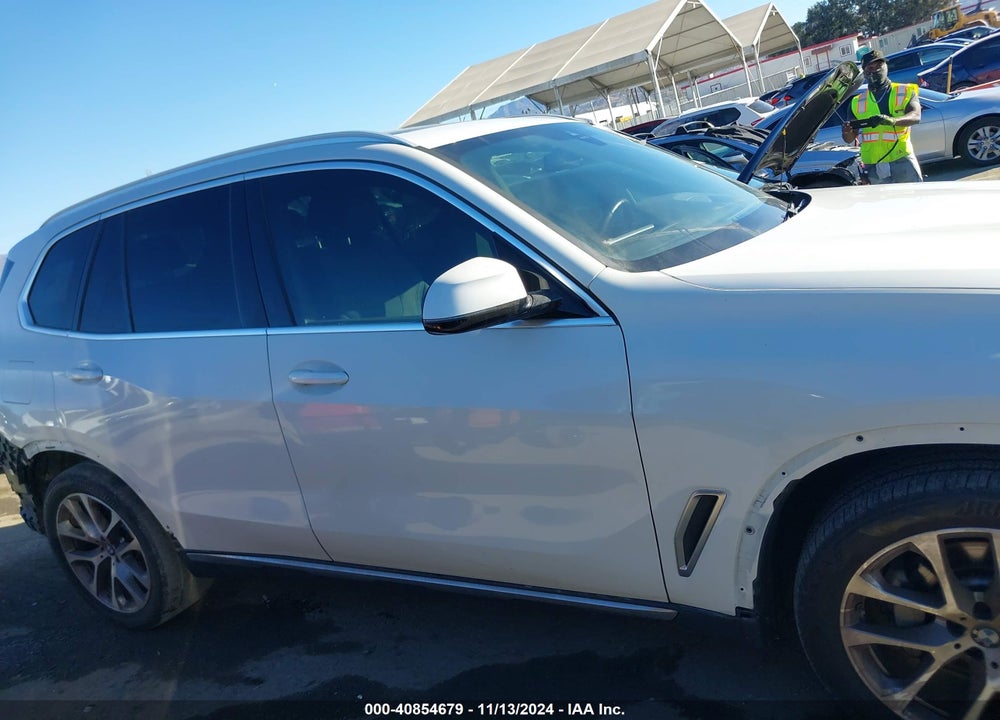 2022 BMW X5 VIN: 5UXCR4C02N9L25174