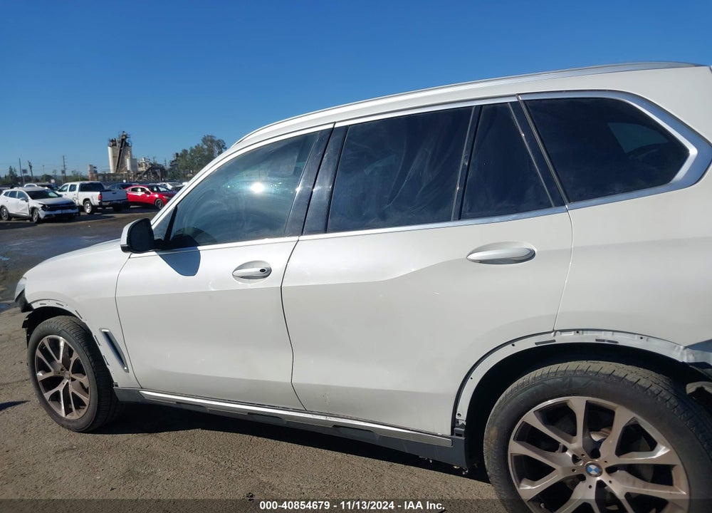 2022 BMW X5 VIN: 5UXCR4C02N9L25174