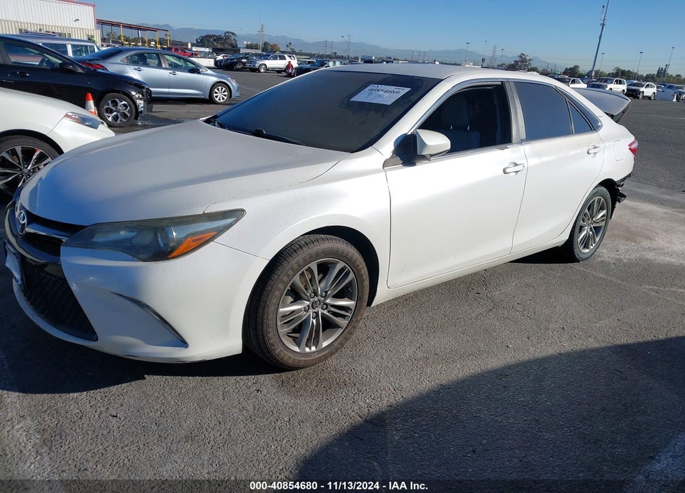 2015 TOYOTA CAMRY SE VIN: 4T1BF1FK2FU059652