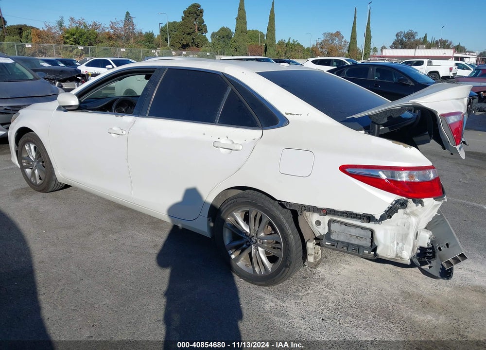 2015 TOYOTA CAMRY SE VIN: 4T1BF1FK2FU059652